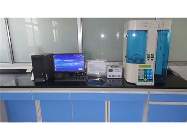 Automatic specific surface area and porosity analyzer